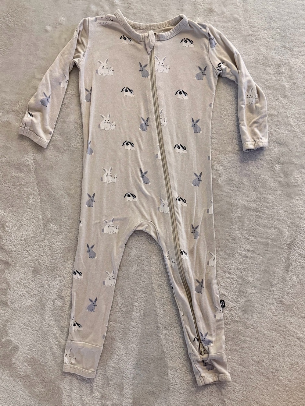 Kyte Baby Bamboo Sleeper – Bunny Print, 2T, Soft Zip Pajamas Neutral Kids

⸻